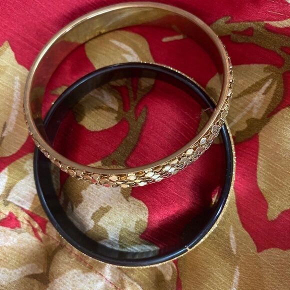 Gold Bangle Bracelets Set of Two Size Small Medium - Picture 2 of 6